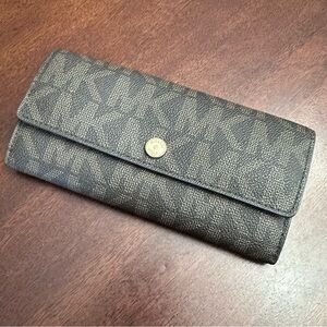 Michael Kors Tan Brown Leather Wallet Classic MK Print Red Interior